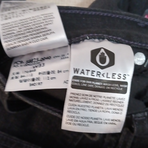 Levis 724 High Rise Straight Cropped Distressed Black Jeans, Size 16 - Picture 11 of 11